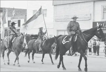  ??  ?? There was an impressive array of horses, floats, antique cars, tractors, and business entries during Shaunavon's memorable Centennial parade on July 20.