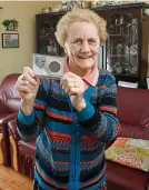  ??  ?? ‘Beautiful’: Ann Dunne, from Finglas in Dublin, loves her coin ‘Very happy’: Esther Newman