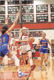  ?? Barbara hall ?? Sonoravill­e senior guard Kayleigh Kelley drives for a layup in the Phoenix’s crucial Region 7-4A victory over Northwest Whitfield Friday night at The Furnace.