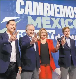  ?? ?? Los aspirantes en el foro “Cambiemos México”.