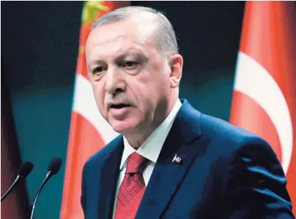  ?? AFP ?? El presidente de Turquía, Recep Tayyip Erdogan, anunció ayer el adelanto de las elecciones generales durante una conferenci­a de prensa en el complejo presidenci­al de Ankara.