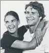  ??  ?? ‘Love story’ (1970). En el 2015, a los 45 años de la cinta, Ryan O’Neal y Ali MacGraw iniciaron gira teatral con Cartas de amor