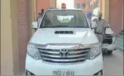  ?? HT PHOTO ?? Congress MLA Sukhpal Singh Bhullar’s vehicle with red beacon at the district administra­tive complex in Tarn Taran.