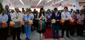  ??  ?? Ribbon Cutting 2: From L-R Mr. Napoleon Co, Dra. Estrella Go Co, Ms. Veronica Chan, Mr. Victor Chan, Mr. Dennis Uy, Ms. Gloria Tung, and Mr. David Tung.