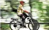  ?? FOTO: TOBIAS HASE/DPA ?? Immer mehr Menschen in Thüringen finden Gefallen am Radfahren.