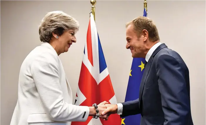  ?? FOTO: EPA / GEERT VANDEN WIJNGAERT / POOL ?? Storbritan­niens premiärmin­ister Theresa May och EU:s ordförande Donald Tusk i Bryssel i går.