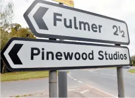  ?? ?? The plans cover 32 hectares of land given over to 1,415,000sqft ) of film production buildings – sound stages, workshops, and suchlike.