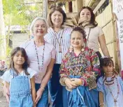  ?? ?? Gamaba Rosie Sula with my granddaugh­ters, Cosima and Adriana, Niña Estella and daughter, Monica