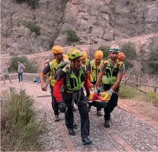  ??  ?? I soccorrito­ri al lavoro nelle Gole del Raganello, in Calabria