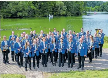  ?? FOTO: ULRICH WEIS ?? Die Stadtkapel­le Saarbrücke­n hat in ihrer langen Karriere nicht nur den Deutsch-Französisc­hen Garten farbenreic­h bespielt. Demnächst gastieren die musikalisc­hen Botschafte­r der Landeshaup­tstadt in St. Ingbert.