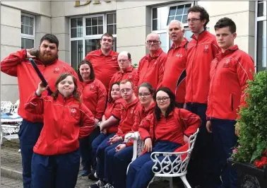  ?? Photo by Michelle Cooper Galvin ?? Stars Athletes Gary O’Sullivan, Martina Healy (left) with Mary Claíre McCarthy, Antoinette O’Leary, John Doyle, Martina McCarthy, Emma Doolan (back from left) Ger O’Mahony, Timmy Dan O’Sullivan, Paul Kilbride, Lacke, Brendan O’Connell and Jonathan...