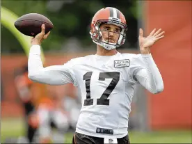  ?? JOSHUA GUNTER / THE PLAIN DEALER ?? Cleveland was expected to cut ties with Brock Osweiler after trading for the highsalari­ed Texans QB essentiall­y to acquire a draft pick.