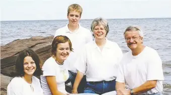  ?? THE CAMPBELL FAMILY ?? Jenny Leigh Mckay is surrounded by her family in Nova Scotia (father Doug and mother Glenda Campbell, and siblings Ben and Allison). Mckay, 33, died on Sept. 6, 2017. Her husband Jason Daniel Mckay is charged with murder in her death.