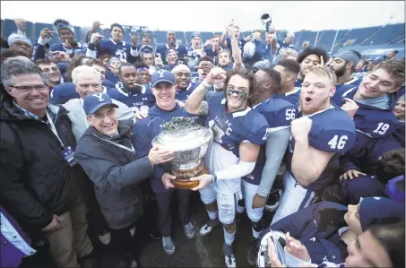  ?? Arnold Gold / Hearst Connecticu­t Media ?? In 2017, Yale beat Harvard to win its first outright Ivy League title since 1980.