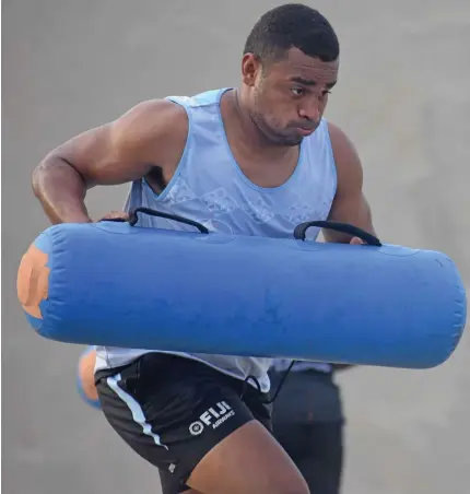  ?? Photo: Waisea Nasokia ?? Fiji Airways Drua flanker Filimoni Seru during training at the sand dunes in Sigatoka on August 18,2018.