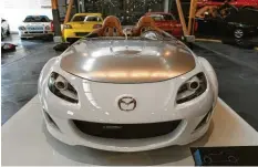  ??  ?? Sportliche­s Museumsstü­ck: Ein Mazda MX‰5 Superlight Version Baujahr 2009 mit 126 PS.