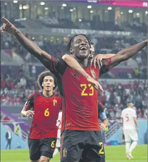  ?? Foto: AP ?? Batshuayi hizo de Lukaku El delantero del Fenerbahçe, decisivo para Bélgica