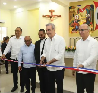  ?? ARCHIVO ?? El presidente Luis Abinader continúa su calendario de inauguraci­ones de obras.