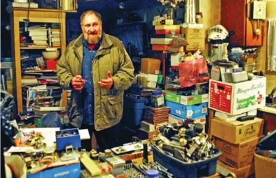  ?? PAUL HUNTER/TORONTO STAR ?? Ford in the kitchen/office of his mobile home in Coquitlam, B.C. He hoards items to sell at flea markets.