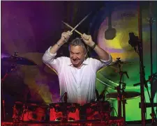  ?? JILL FURMANOVSK­Y — COURTESY ARTIST MANAGEMENT ?? LOOKING BACK: Nick Mason enjoys rediscover­ing early Pink Floyd songs with his band Saucerful of Secrets.