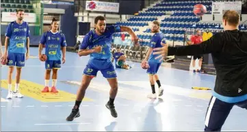  ?? (Photo Philippe Arnassan) ?? Dipanda et ses coéquipier­s n’ont pas répondu aux attentes du club lors des deux derniers matches amicaux de l’été disputés dans l’Hérault.