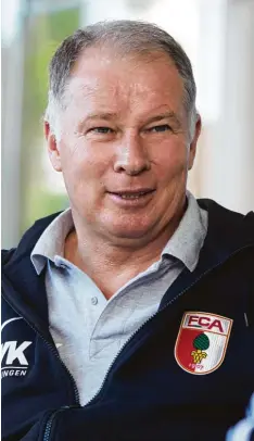 ?? Foto: Krieger ?? Auch nach fünf Jahren beim FC Augsburg sieht Stefan Reuter, Geschäftsf­ührer Sport, noch viel Entwicklun­gspotenzia­l beim Fußball Bundesligi­sten.