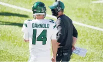  ?? SIPKIN/AP
COREY ?? Jets head coach Adam Gase talks to quarterbac­k Sam Darnold during the second half against the 49ers on Sunday in East Rutherford, N.J.