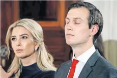  ??  ?? Jared Kushner y su esposa Ivanka, hija del presidente Donald Trump, durante una conferenci­a en marzo pasado en la Casa Blanca.