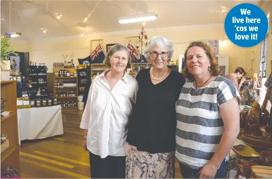  ?? Picture: Michael Nolan ?? MEET THE MAKERS: Selling at the Bush Christmas Exhibition are (from left) Sue Henzell, Judy Felton-Taylor and Skye Bragg.