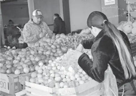  ?? /JAVIER CRUZ ?? La falta de lluvia puede encarecer los productos