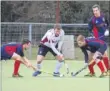  ?? Picture: Paul Amos FM4658072 ?? Ashford Hockey Club take on Crawley in white