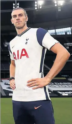  ??  ?? Bale, vestido del Tottenham tras su regreso a Londres.