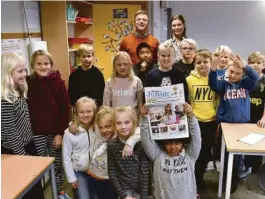  ??  ?? SPENNENDE: Elevene i fjerdeklas­se syntes det var veldig spennende å få besøk av Aftenposte­n-redaktøren­e.