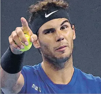  ?? MARK SCHIEFELBE­IN / AP ?? Un gesto de Rafa Nadal durante su partido de ayer ante Dimitrov