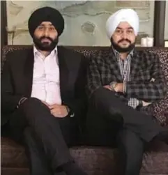  ??  ?? Ravinder Singh (L), Managing Director, Ranjit Singh, Director