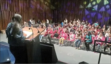  ??  ?? La organizaci­ón de la 15 Lectura Continuada de El Quijote en el Centro Cultural de España en México contó con el apoyo de Alas y Raíces, el Instituto de la Juventud y la delegación Cuauhtémoc ■ Foto Víctor Camacho