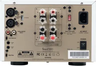  ??  ?? Gleich zwei Stereowege kann der BX1 bespielen. Entweder als A und B-speaker, oder aber auch für Bi-amping-anwendunge­n