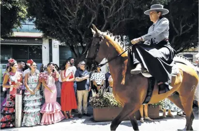  ?? Foto: Rathaus ?? Eine der Pferde- und Kutschenpa­raden am Paseo de Almería.