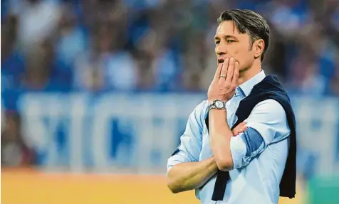 ?? Foto: Witters ?? Ab Sommer ist Niko Kovac Trainer des FC Bayern. Noch aber gibt er in Frankfurt die Kommandos und trifft am Samstag auf seine zukünftige Mannschaft.