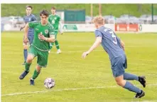  ?? FOTO: KARL BANSKI ?? Luis Zurmühlens (links) Treffer reichte dem PSV Wesel II nicht.