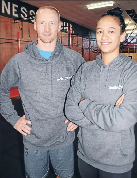  ?? Photo: LAUREN PRIESTLEY ?? Good team: Wykie Etsebeth and Hineroa Paratene are impressed by the number of gym members who want to help others by taking part in the Pull Up Pyramid.