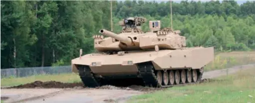  ??  ?? Le « MBT Revolution » de Rheinmetal­l permet de moderniser des Leopard 2 plus anciens en se concentran­t sur la protection et les capteurs. (© Rheinmetal­l)