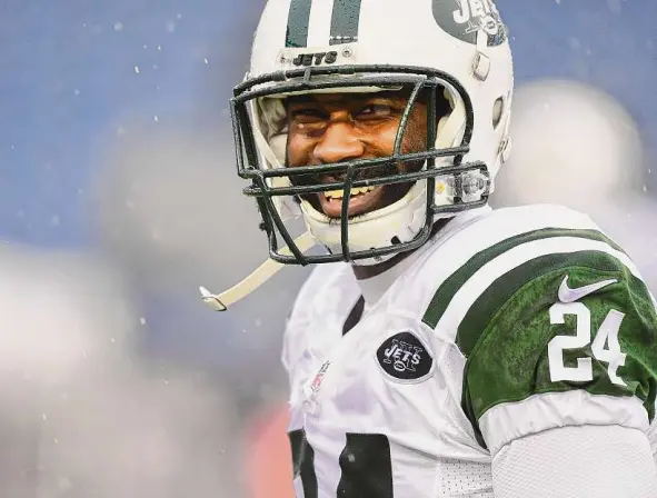  ?? Billie Weiss/TNS ?? New York Jets cornerback Darrelle Revis before a game against the New England Patriots at Gillette Stadium on Dec. 24, 2016, in Foxboro, Mass.