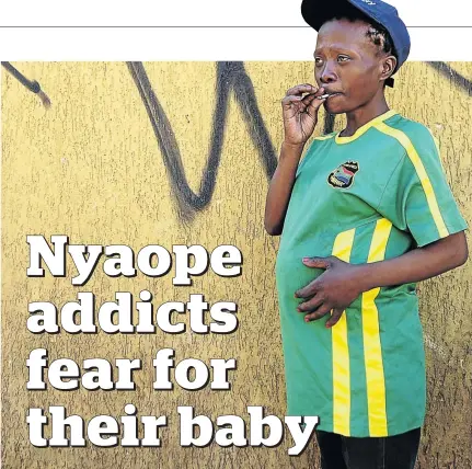  ?? / PHOTOS/ THULANI MBELE ?? Nyaope addict Nomaswazi Luvhengo, 26, is seven months pregnant.
