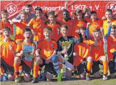  ?? FOTO: PRIVAT ?? So freuen sich junge Fußballer über die Qualifikat­ion zum Cordial Cup in Kitzbühel: 2017 gewann die SV Böblingen in Weingarten das U13-Turnier.