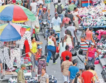  ?? ARCHIVO. ?? El centro es punto priorizado para la organizaci­ón de vendedores y recuperaci­ón de espacio público.