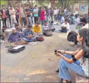  ?? HT PHOTO ?? Students protest against the college management.