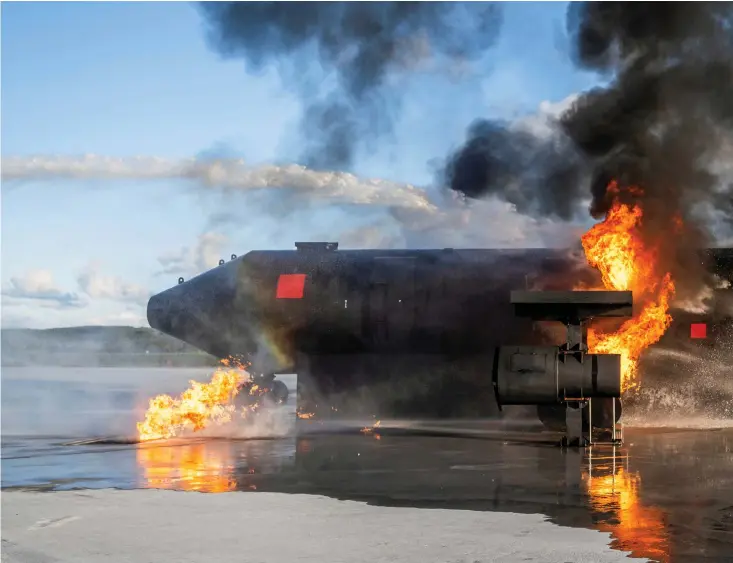  ?? ?? Dagens brandövnin­gar i Halmstad innehåller inte skum med PFAS, enligt räddningst­jänsten.