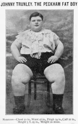  ??  ?? ABOVE:Two photograph­ic portraits of the Peckham Fat Boy at the ages of around 10 and – late in his career – 18 years old.