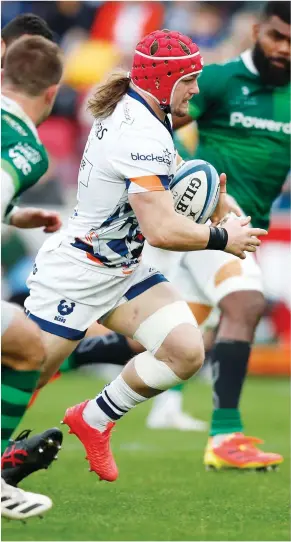  ?? PICTURES: Getty Images ?? Super sub: Harry Thacker on his way to score for Bears